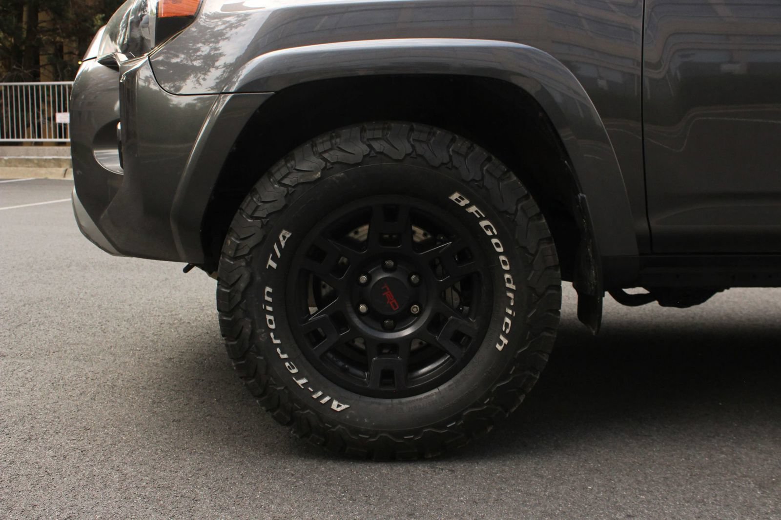Used 2016 Toyota 4Runner Trail Premium AWD/4WD image 11