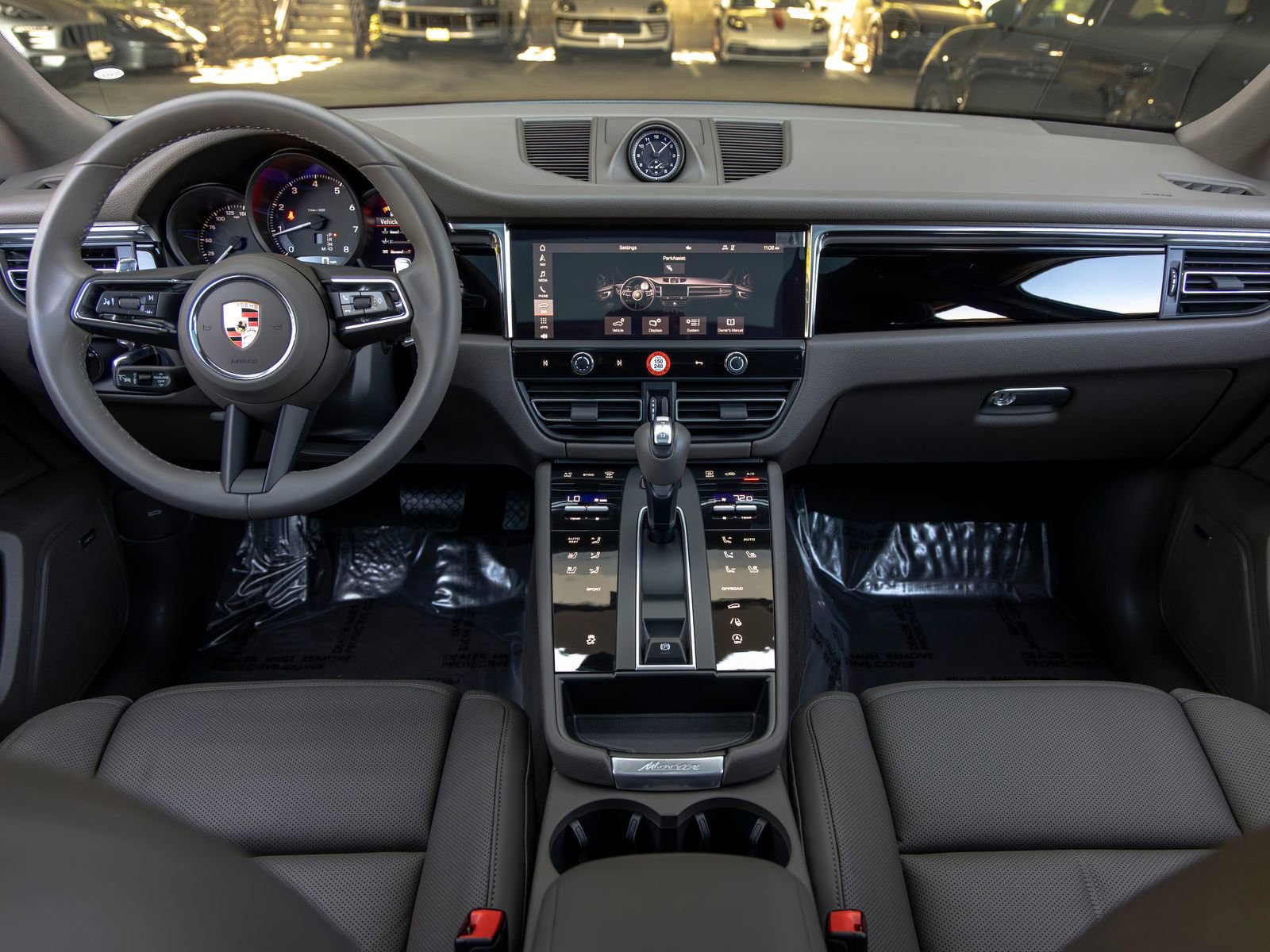 Certified 2026 Porsche Macan image 42