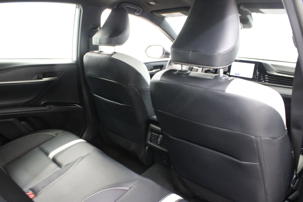 Used 2025 Toyota Camry SE FWD image 20