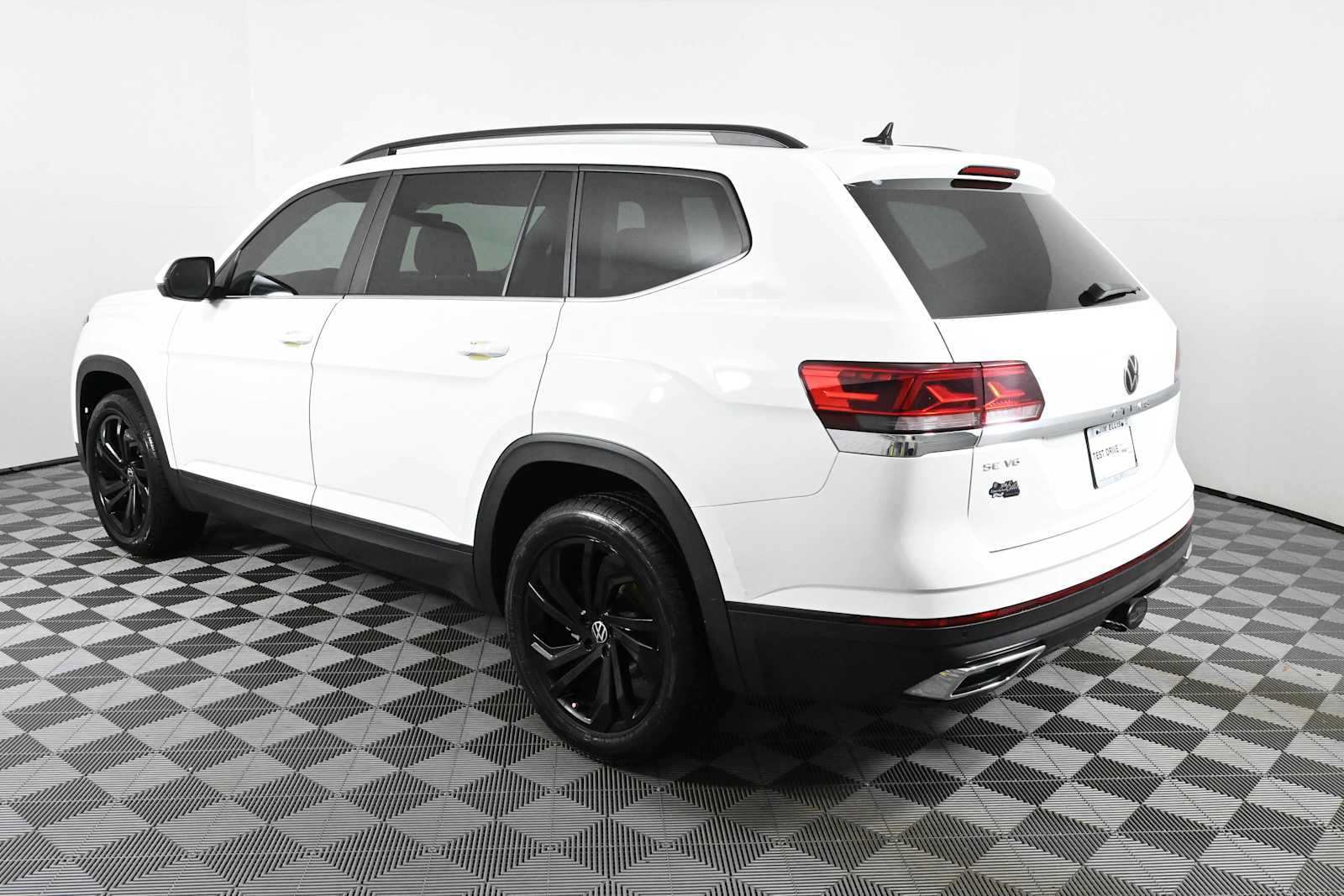 Used 2023 Volkswagen Atlas SE FWD image 5