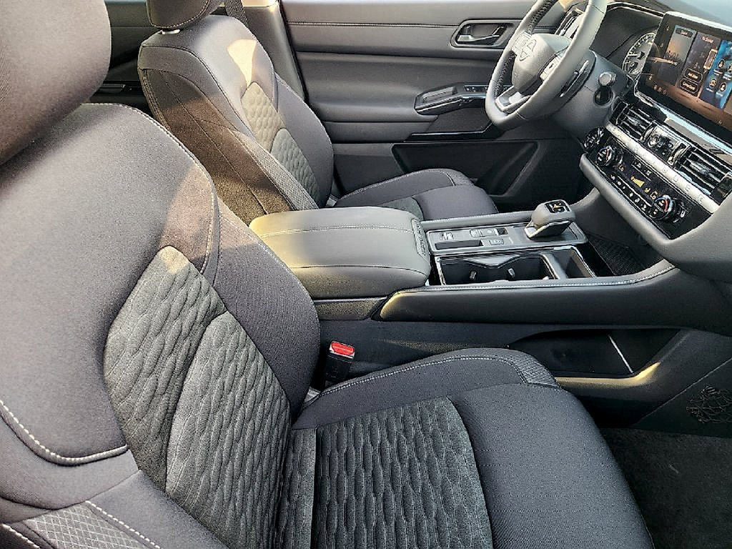 New 2026 Nissan Pathfinder SV w/ Cargo Package FWD image 13