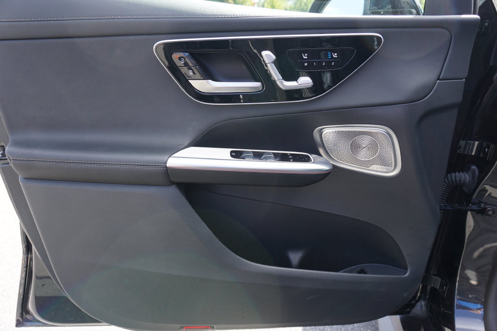 Certified 2025 Mercedes-Benz GLC 300 image 10