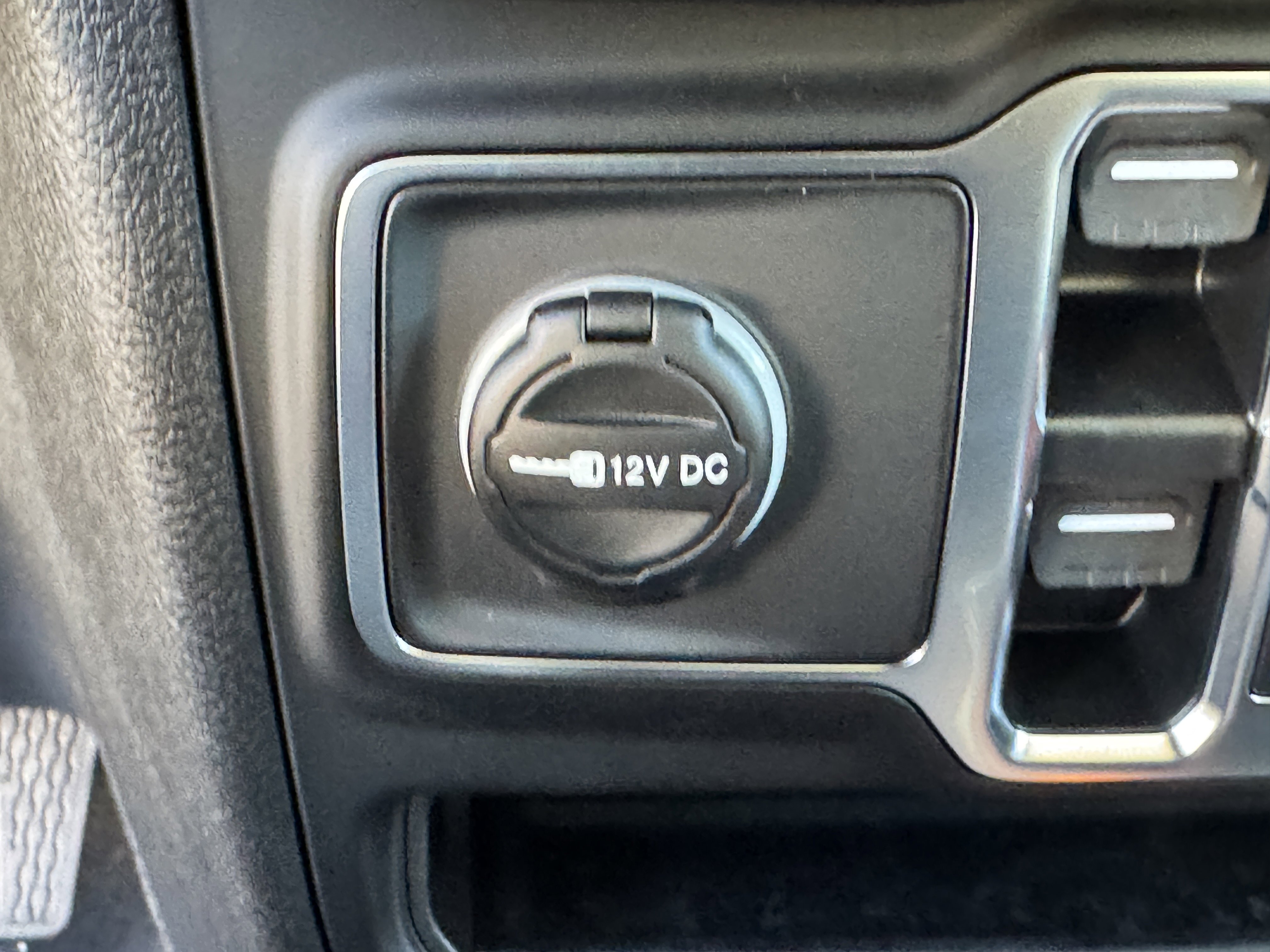 New 2025 Jeep Gladiator Sport image 19