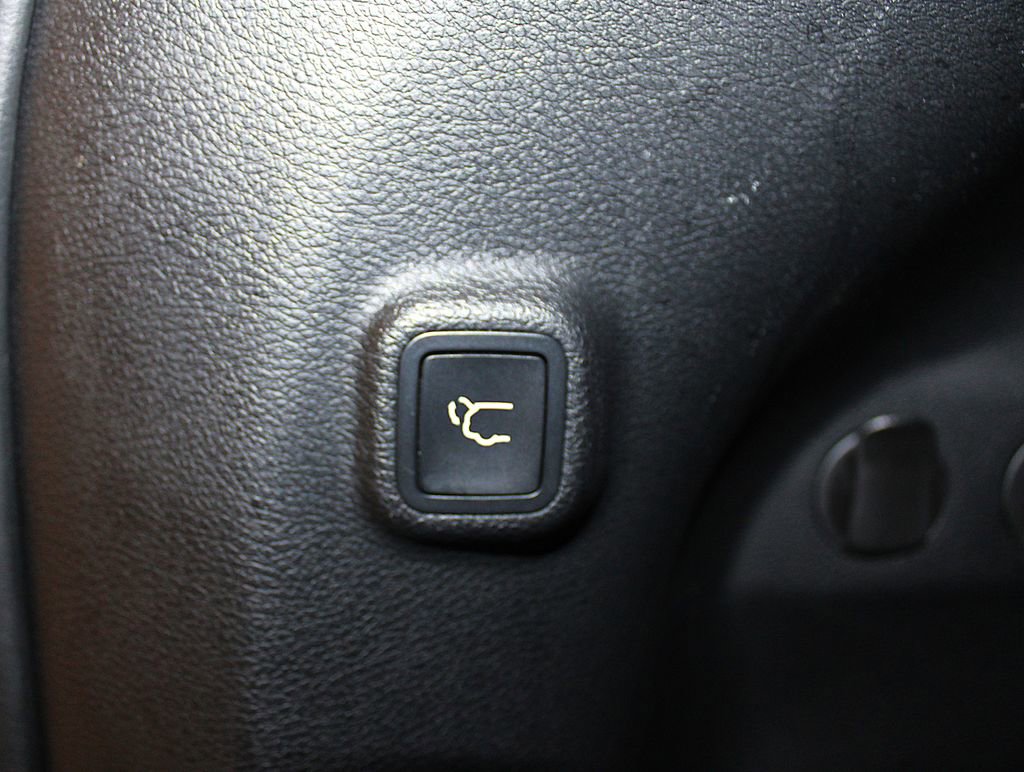 Certified 2020 Jeep Cherokee High Altitude AWD/4WD image 37