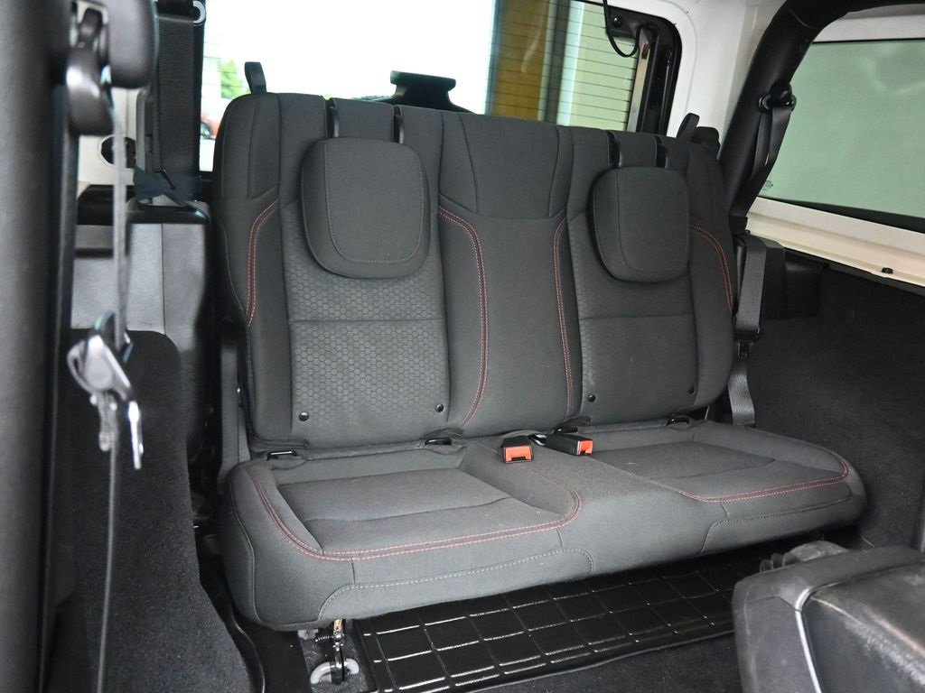 Used 2020 Jeep Wrangler Rubicon image 38