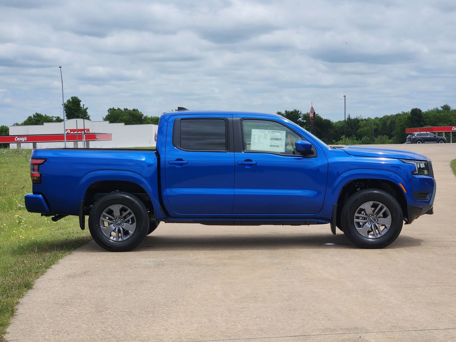 New 2026 Nissan Frontier SV AWD/4WD image 7
