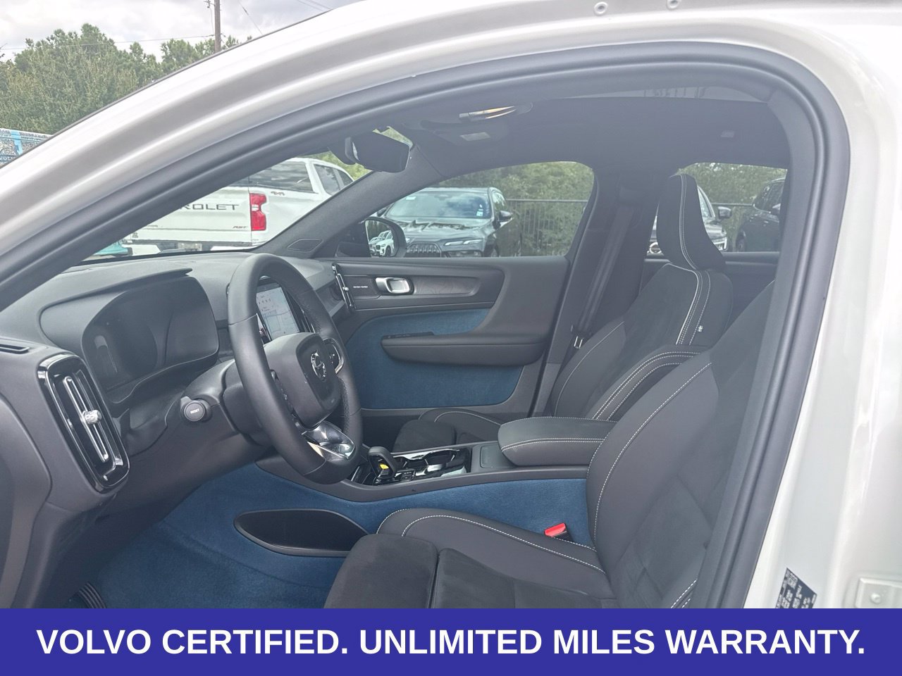 Certified 2023 Volvo C40 P8 Recharge Ultimate AWD/4WD image 31