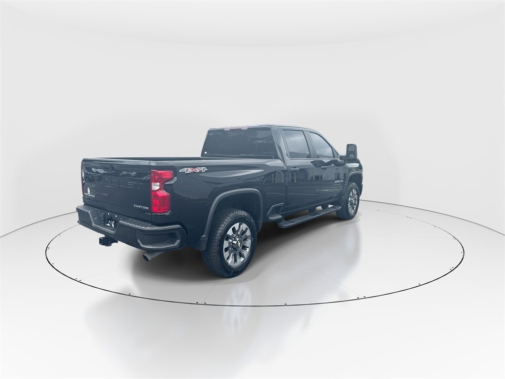 Used 2025 Chevrolet Silverado 2500 Custom image 8