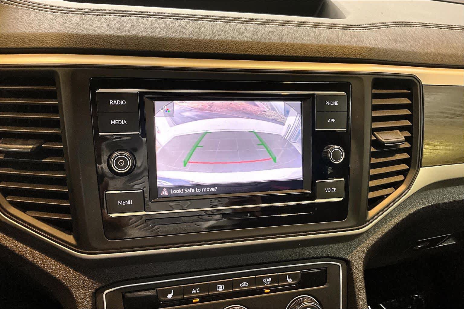 Used 2022 Volkswagen Atlas SE FWD image 28