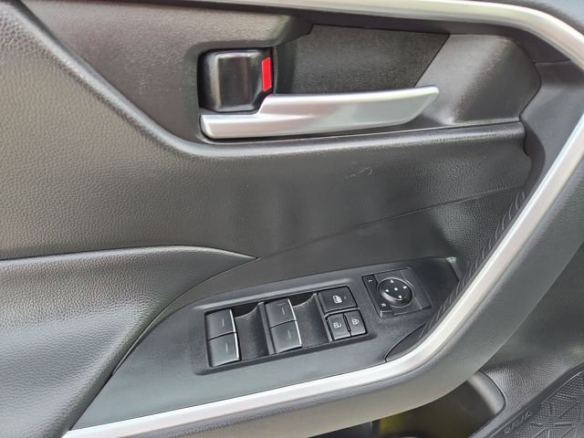 Used 2023 Toyota RAV4 XLE AWD/4WD image 10