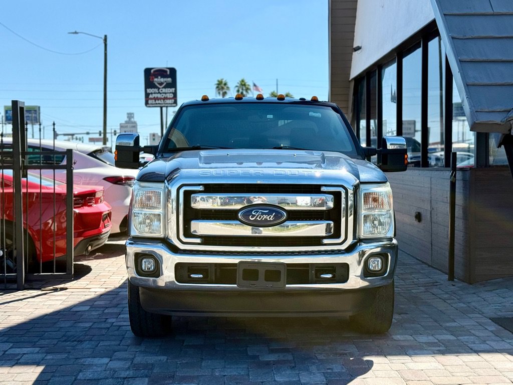Used 2015 Ford F250 XLT w/ XLT Premium Package AWD/4WD image 4