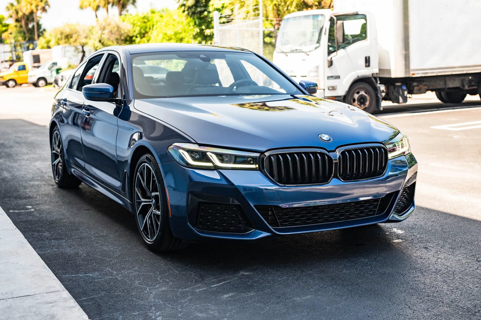 Used 2021 BMW 530i w/ M Sport Package RWD image 12