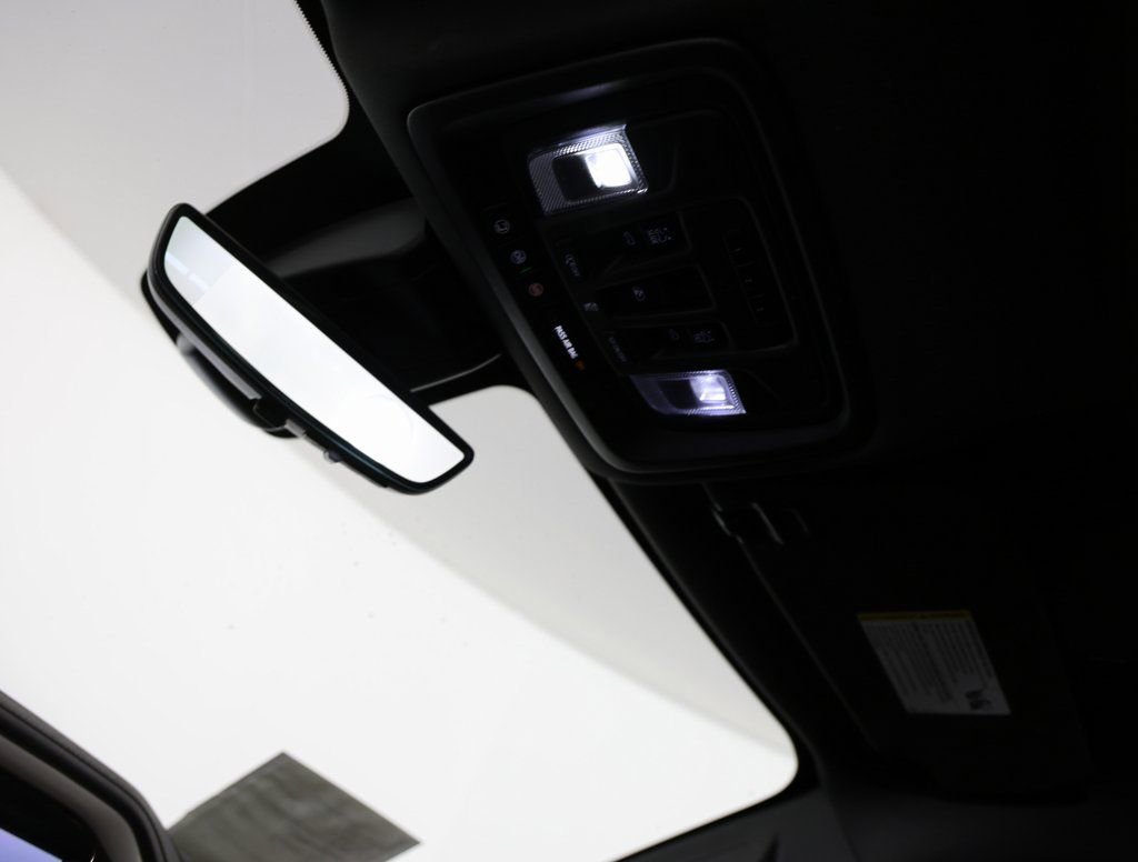 Used 2020 Chevrolet Silverado 1500 High Country w/ Technology Package image 21