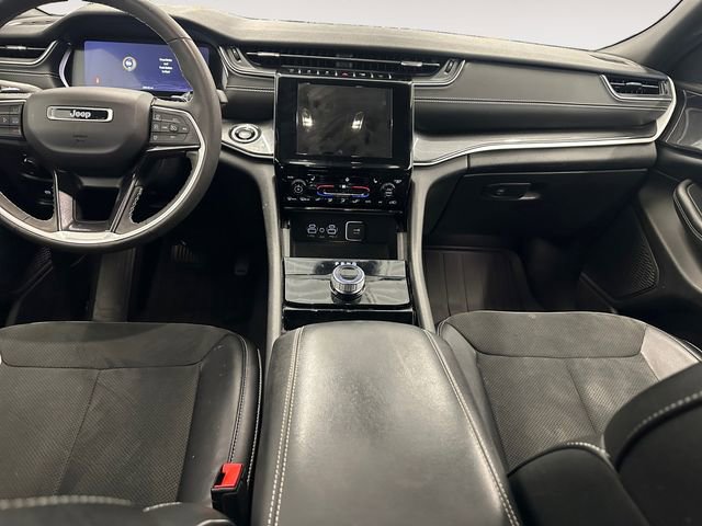 Used 2023 Jeep Grand Cherokee L Laredo image 10