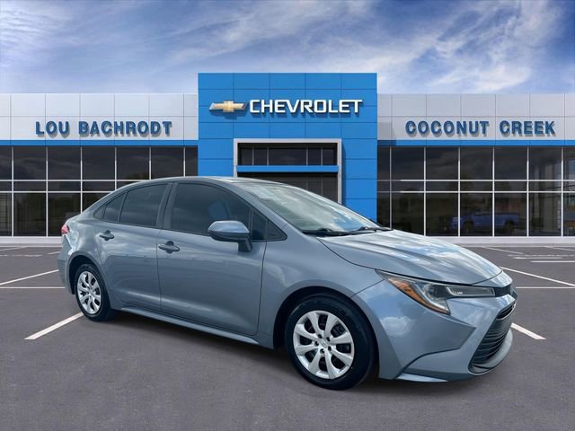 Used 2024 Toyota Corolla LE image 2