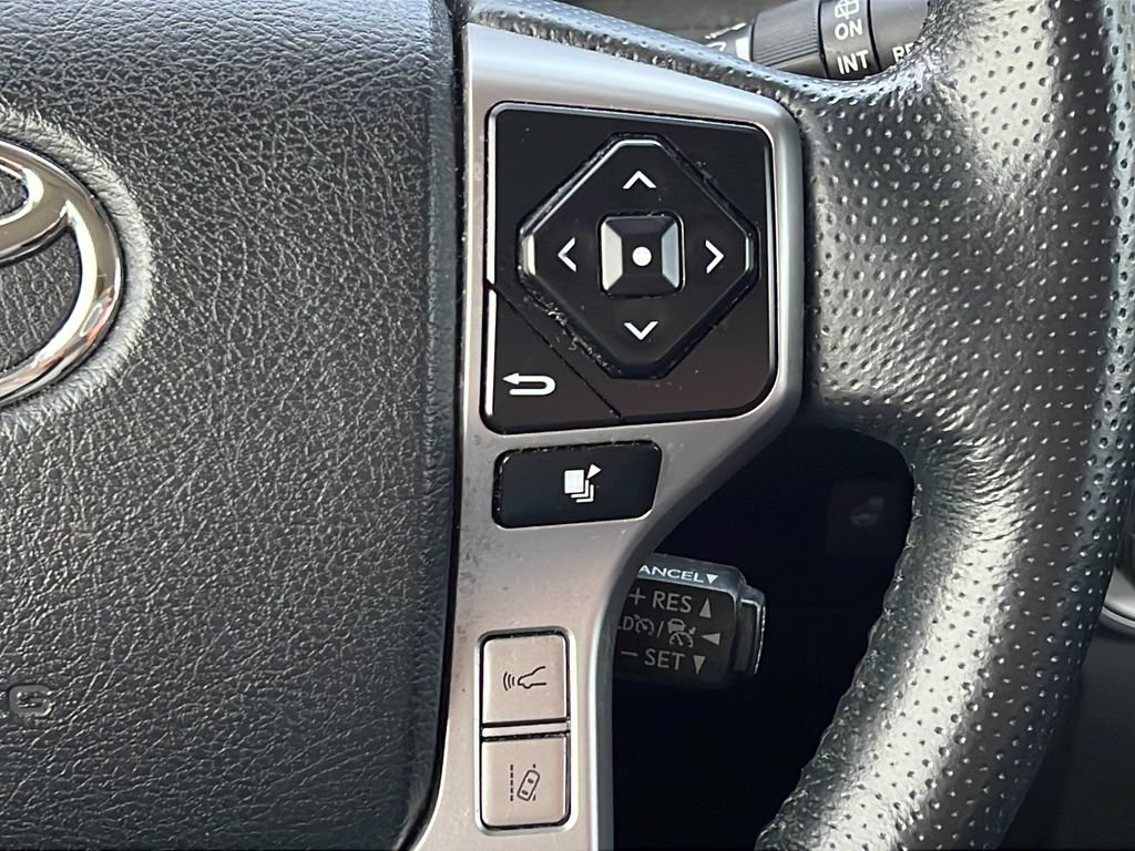 Used 2023 Toyota 4Runner SR5 Premium w/ Moonroof Package RWD image 22