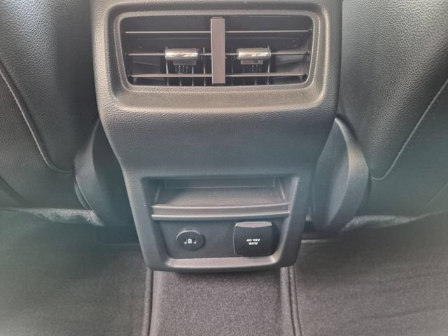 Used 2023 Ford Edge Titanium AWD/4WD image 16