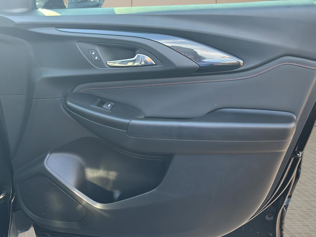 Used 2023 Chevrolet TrailBlazer RS w/ Convenience Package image 36