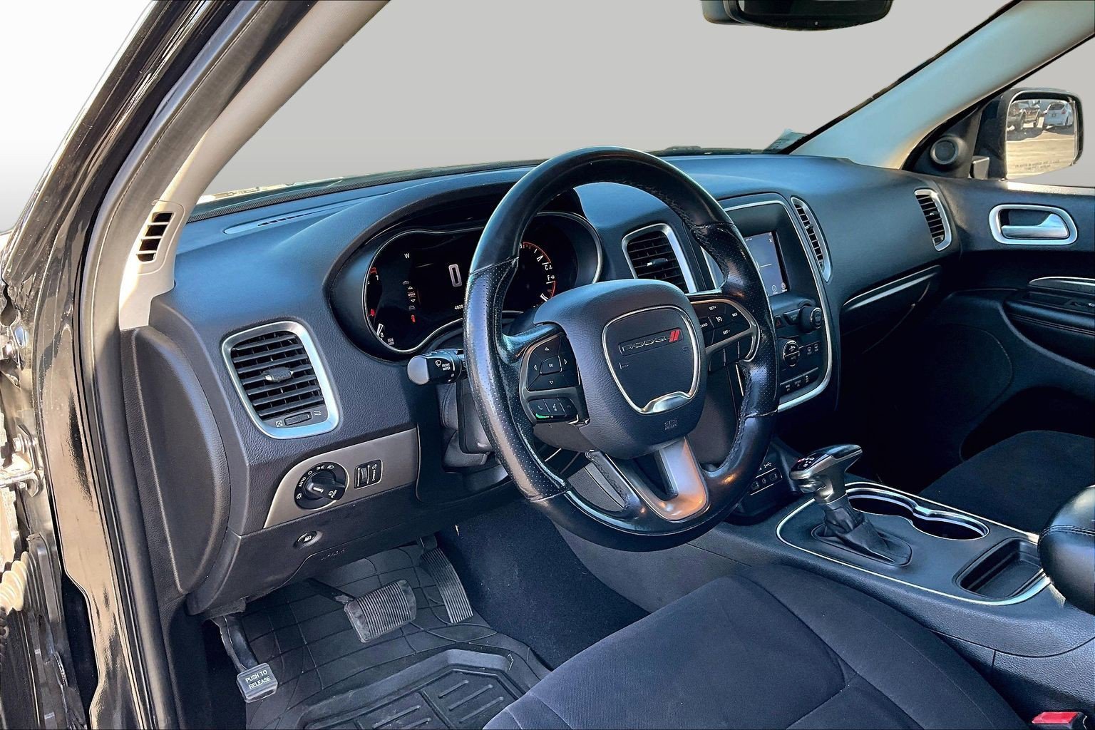 Used 2019 Dodge Durango SXT RWD image 12