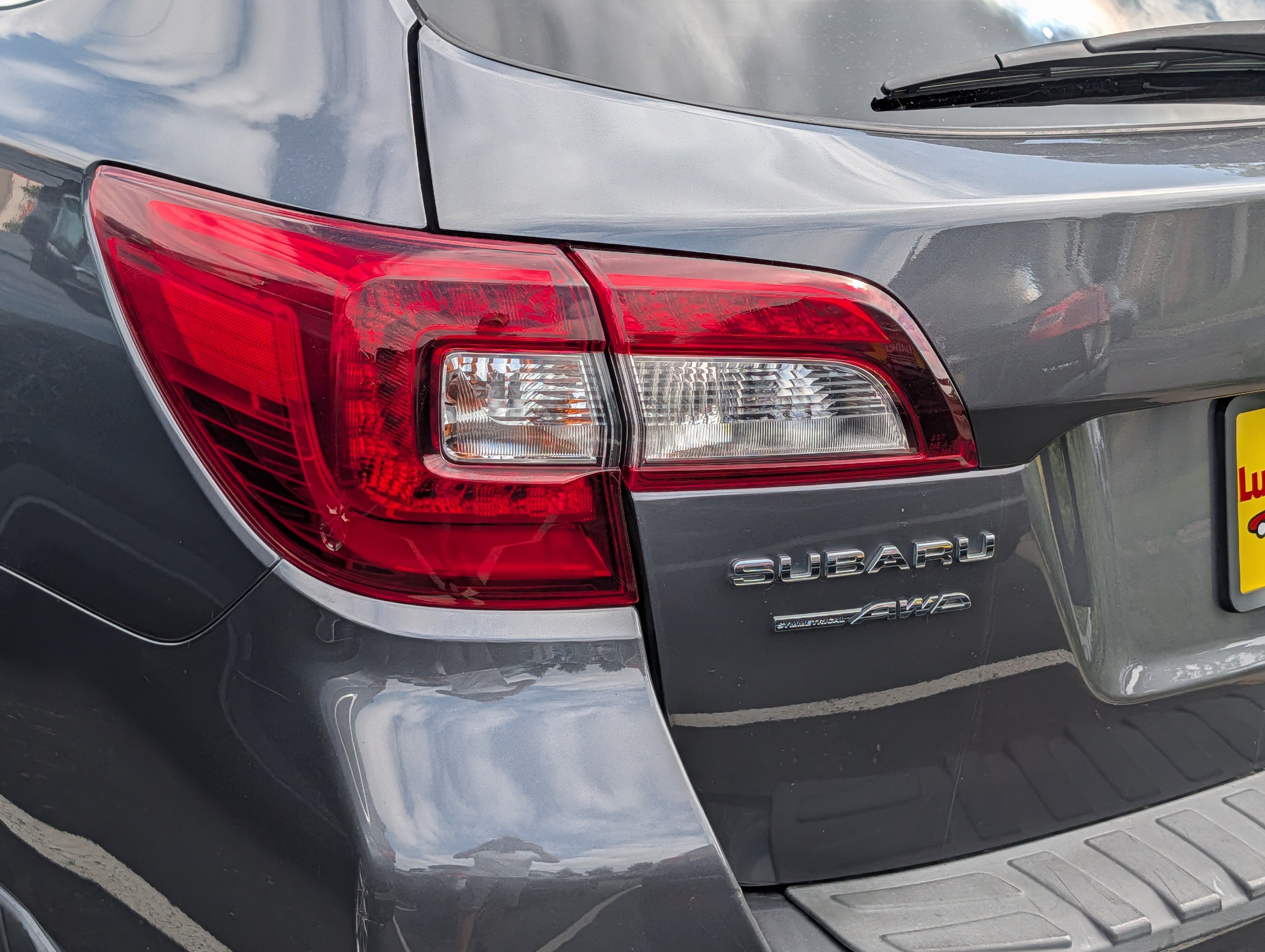 Used 2019 Subaru Outback 3.6R Limited AWD/4WD image 17