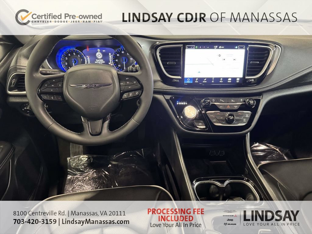 Certified 2025 Chrysler Pacifica Limited FWD image 23