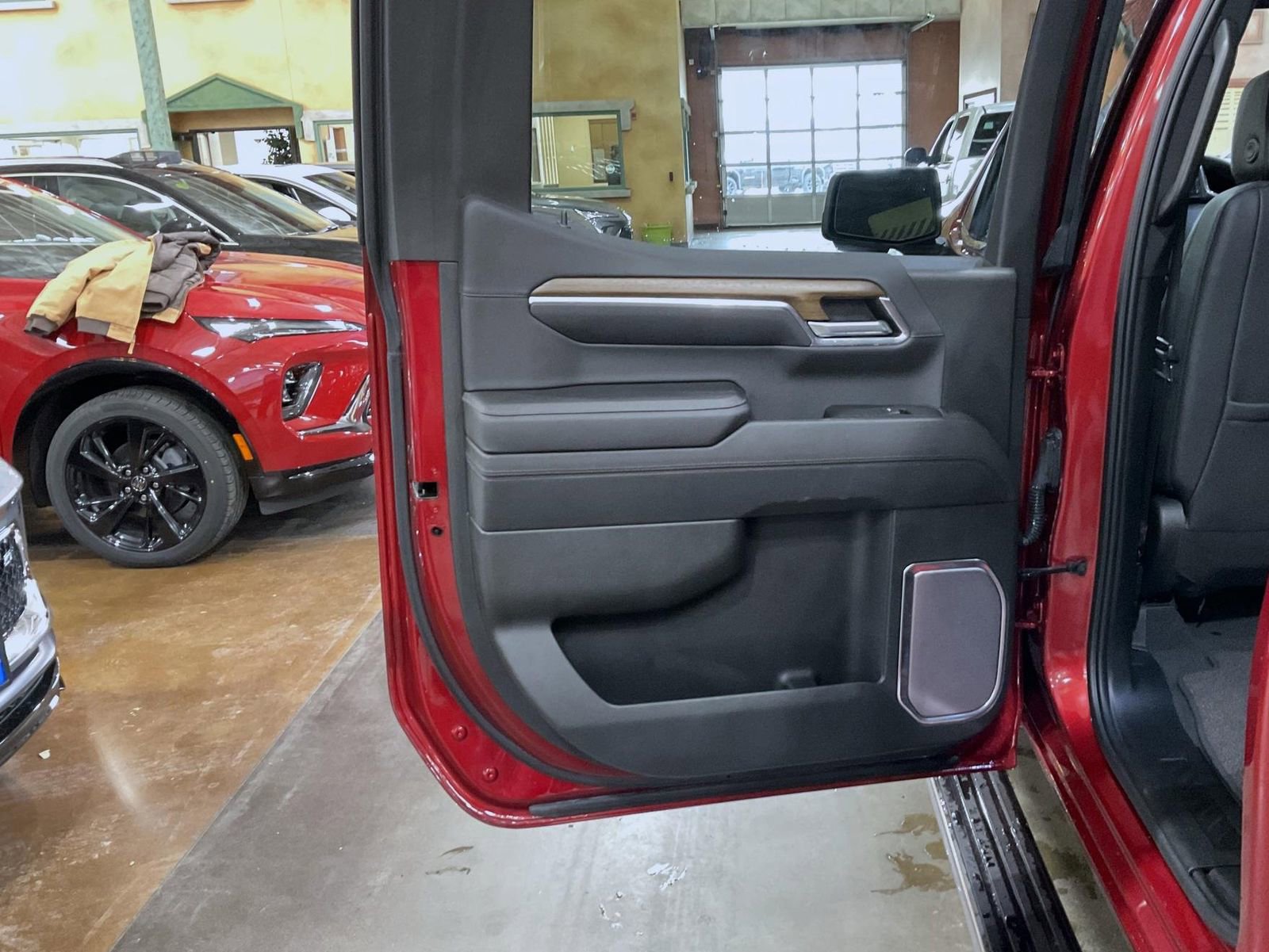 Certified 2023 Chevrolet Silverado 1500 High Country w/ Technology Package image 20