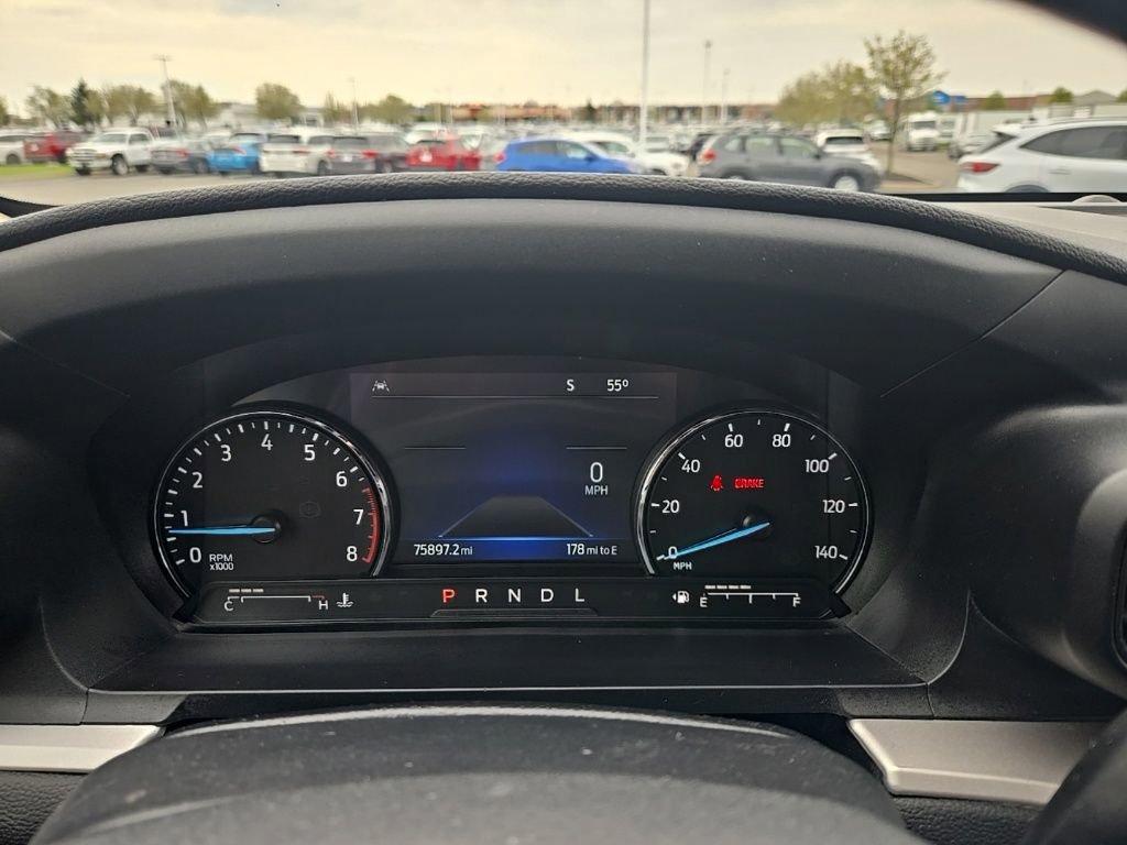 Used 2022 Ford Explorer XLT image 11