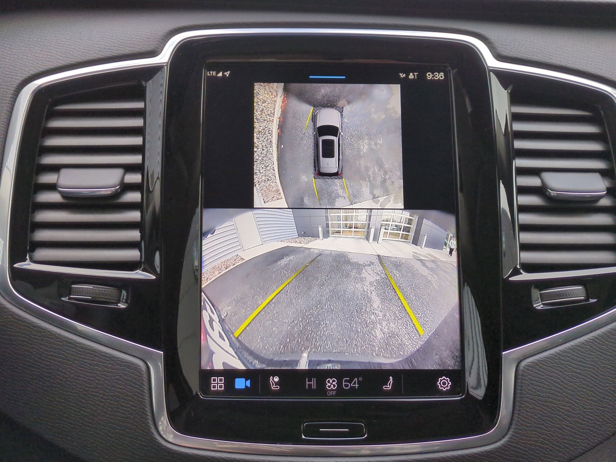 Used 2025 Volvo XC90 B6 Plus image 23