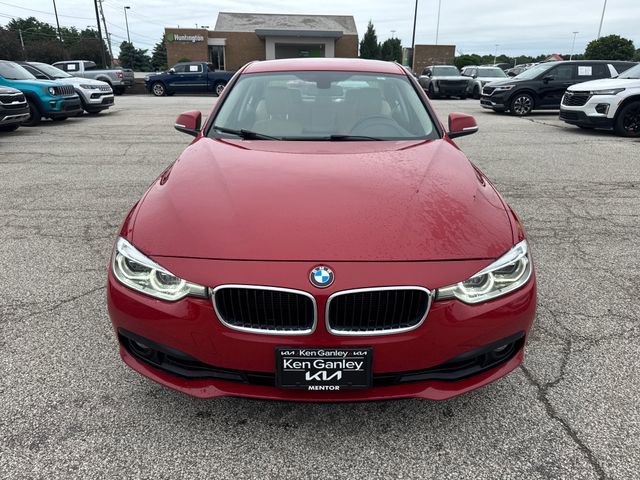 Used 2018 BMW 320i xDrive Sedan AWD/4WD image 2