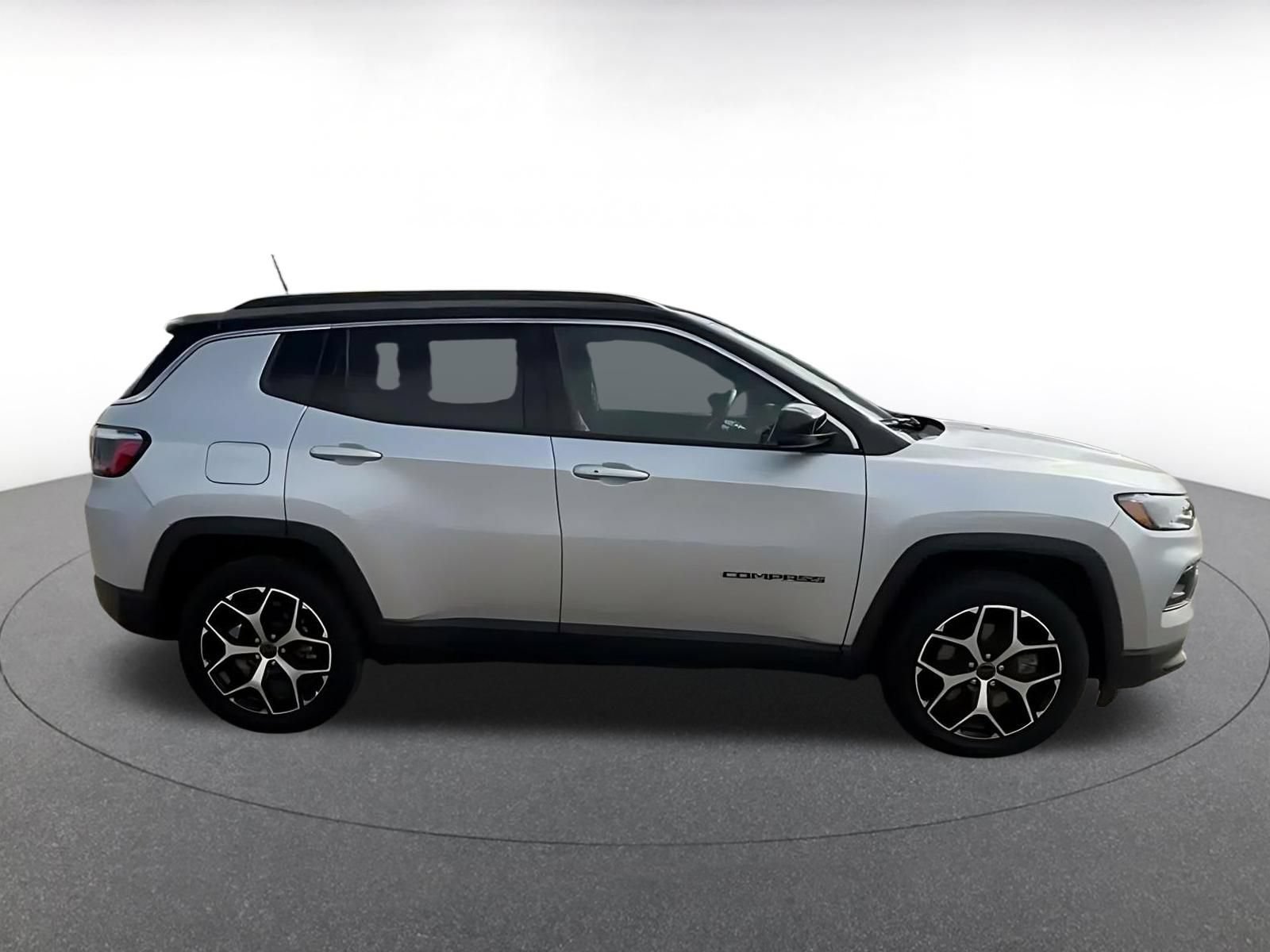 Used 2025 Jeep Compass Limited AWD/4WD image 15