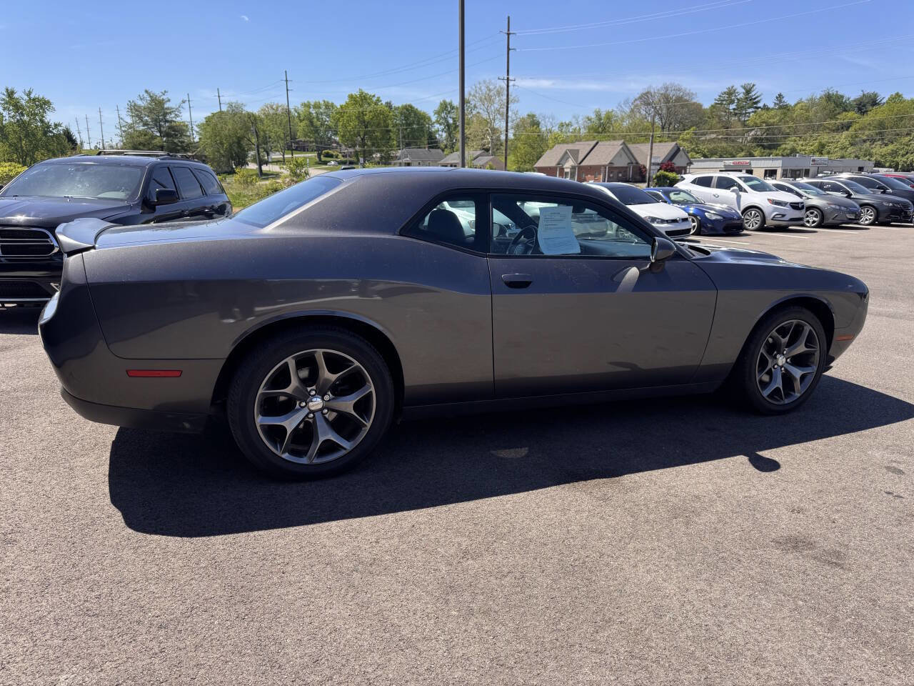 Used 2016 Dodge Challenger SXT image 8