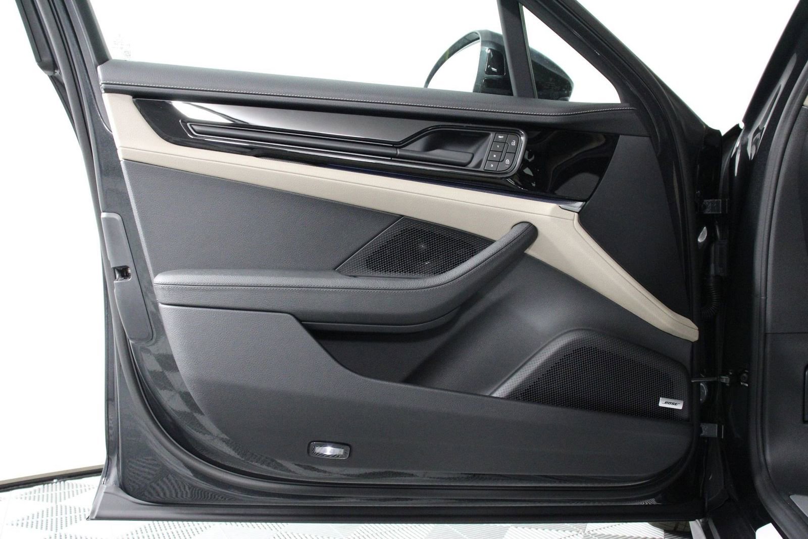 New 2026 Porsche Panamera 4 image 21