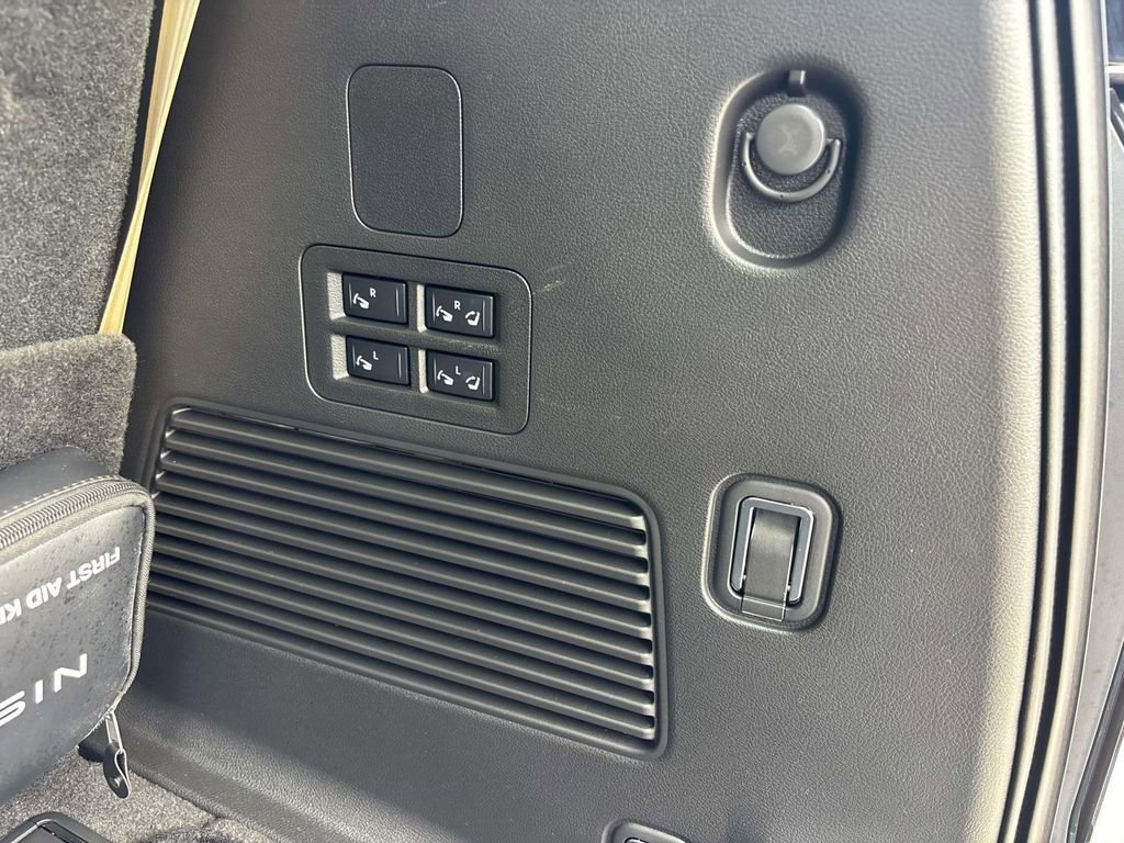 Used 2025 Nissan Armada Platinum AWD/4WD image 19