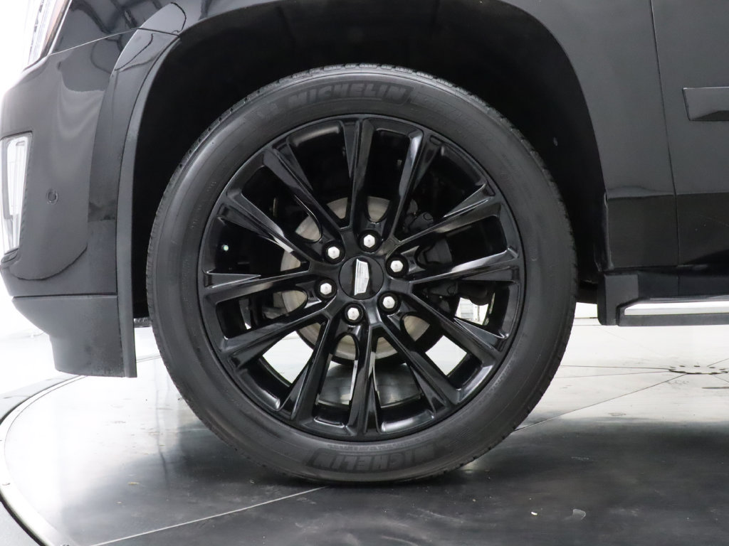 Used 2020 Cadillac Escalade Luxury w/ Escalade Sport Edition RWD image 43