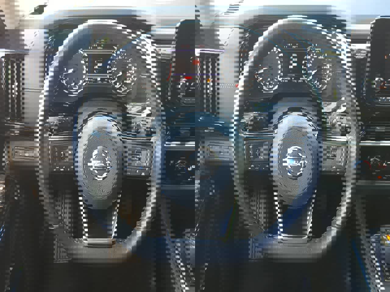 Used 2022 Nissan Pathfinder SV w/ SV Black Package image 22