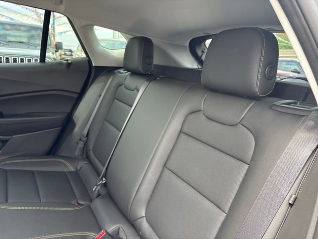 Used 2025 Chevrolet Trax ACTIV FWD image 21
