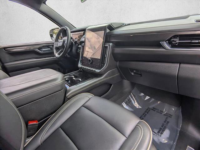 Used 2025 GMC Yukon Elevation AWD/4WD image 22