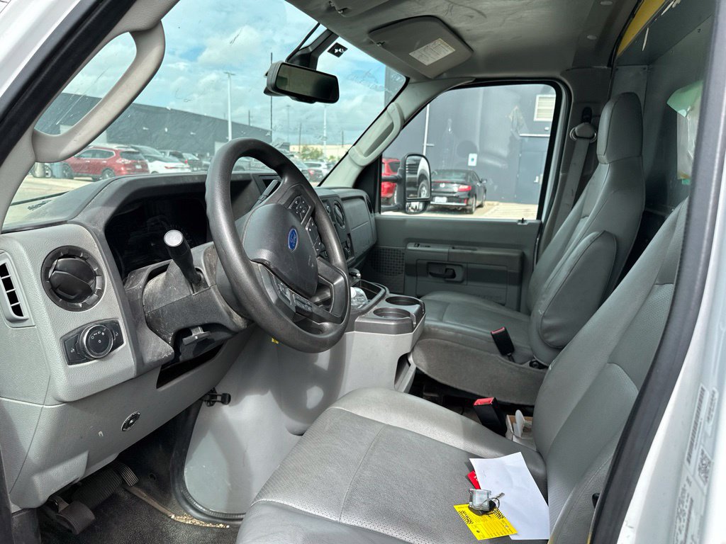 Used 2023 Ford E-350 and Econoline 350 Super Duty w/ Driver's Safety Package RWD image 3