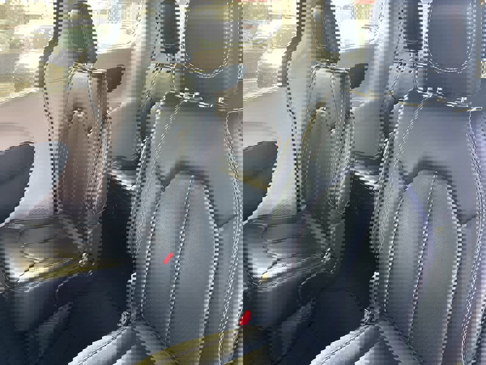 Used 2023 Chrysler Pacifica Touring-L image 16