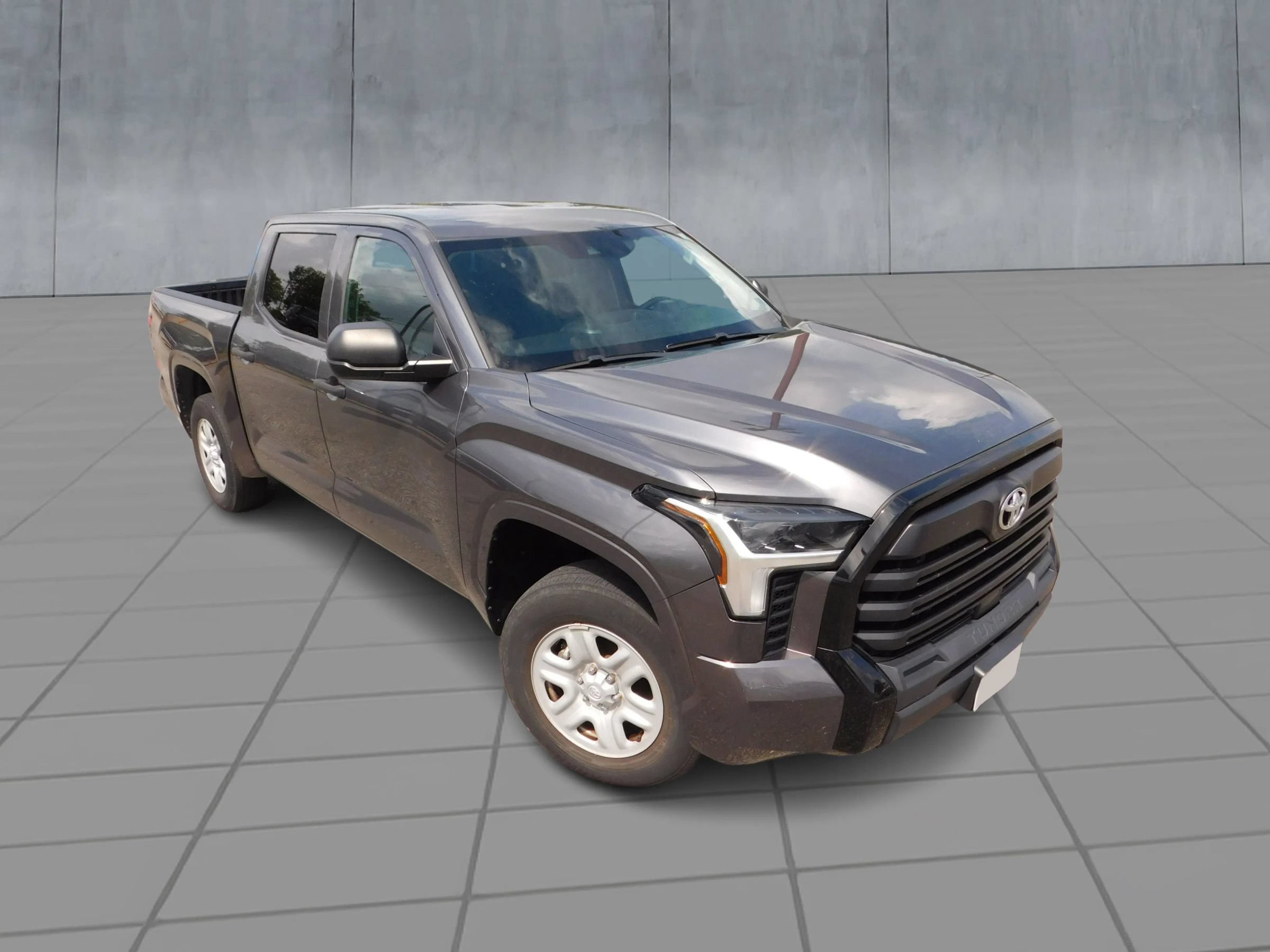 Used 2022 Toyota Tundra SR w/ SR Tow Package RWD image 2