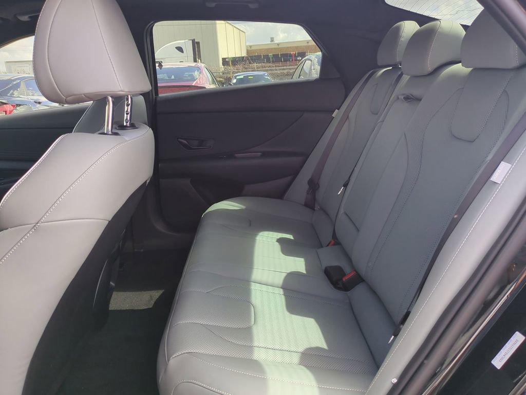 New 2026 Hyundai Elantra Limited image 14