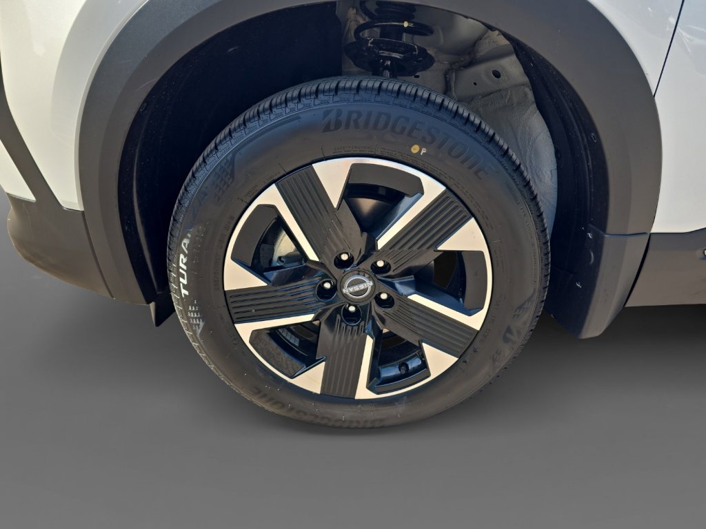 New 2025 Nissan Kicks SV w/ SV Premium Package image 9