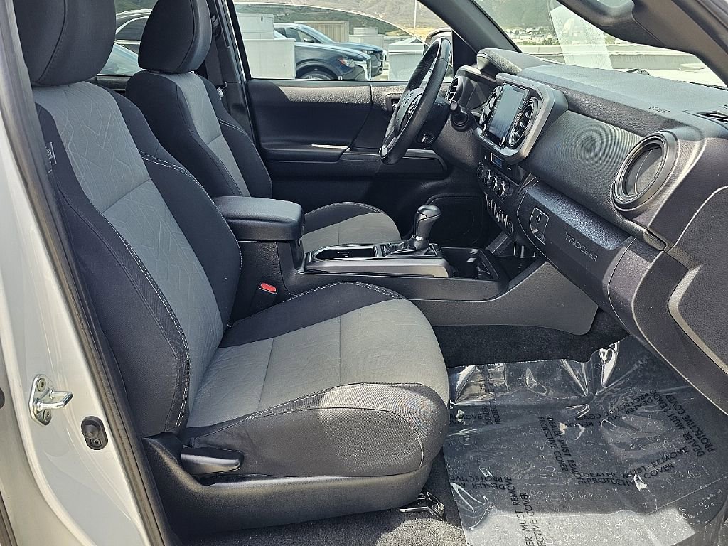 Used 2022 Toyota Tacoma TRD Sport w/ Technology Package AWD/4WD image 18