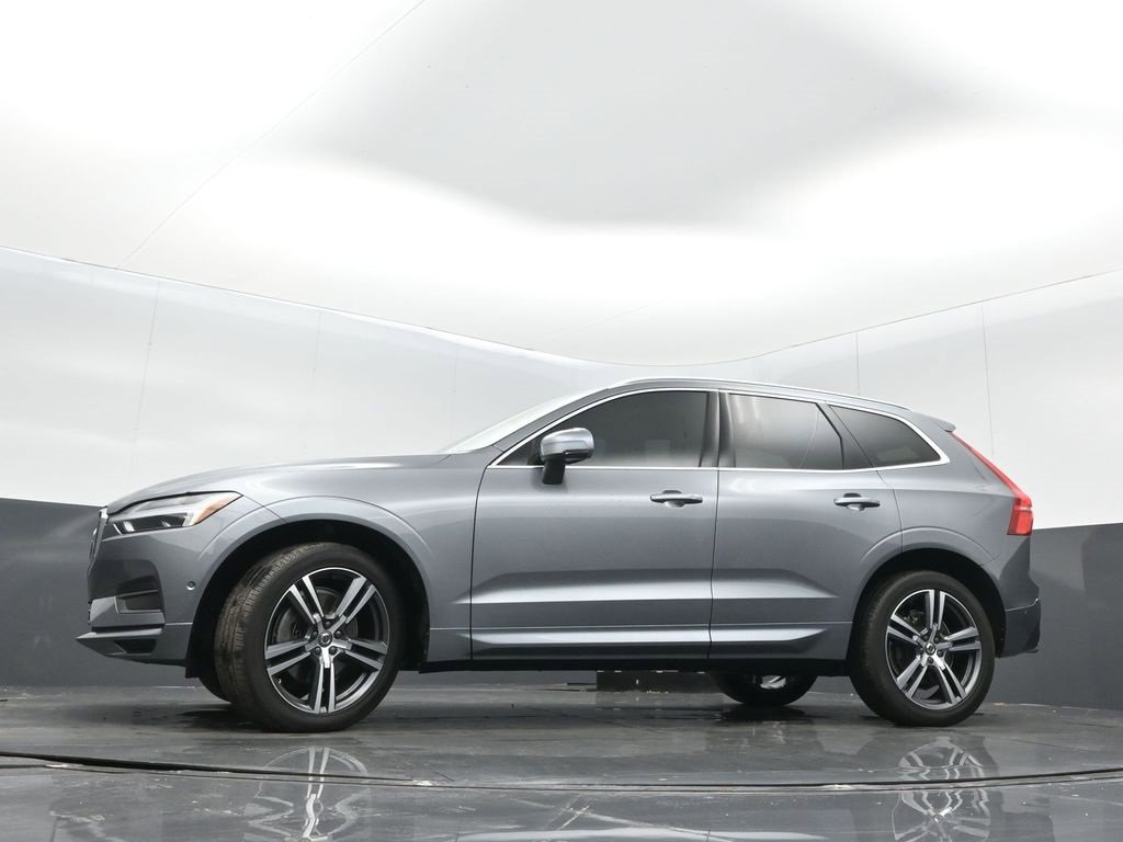 Used 2019 Volvo XC60 T6 Momentum w/ Multimedia Package image 33