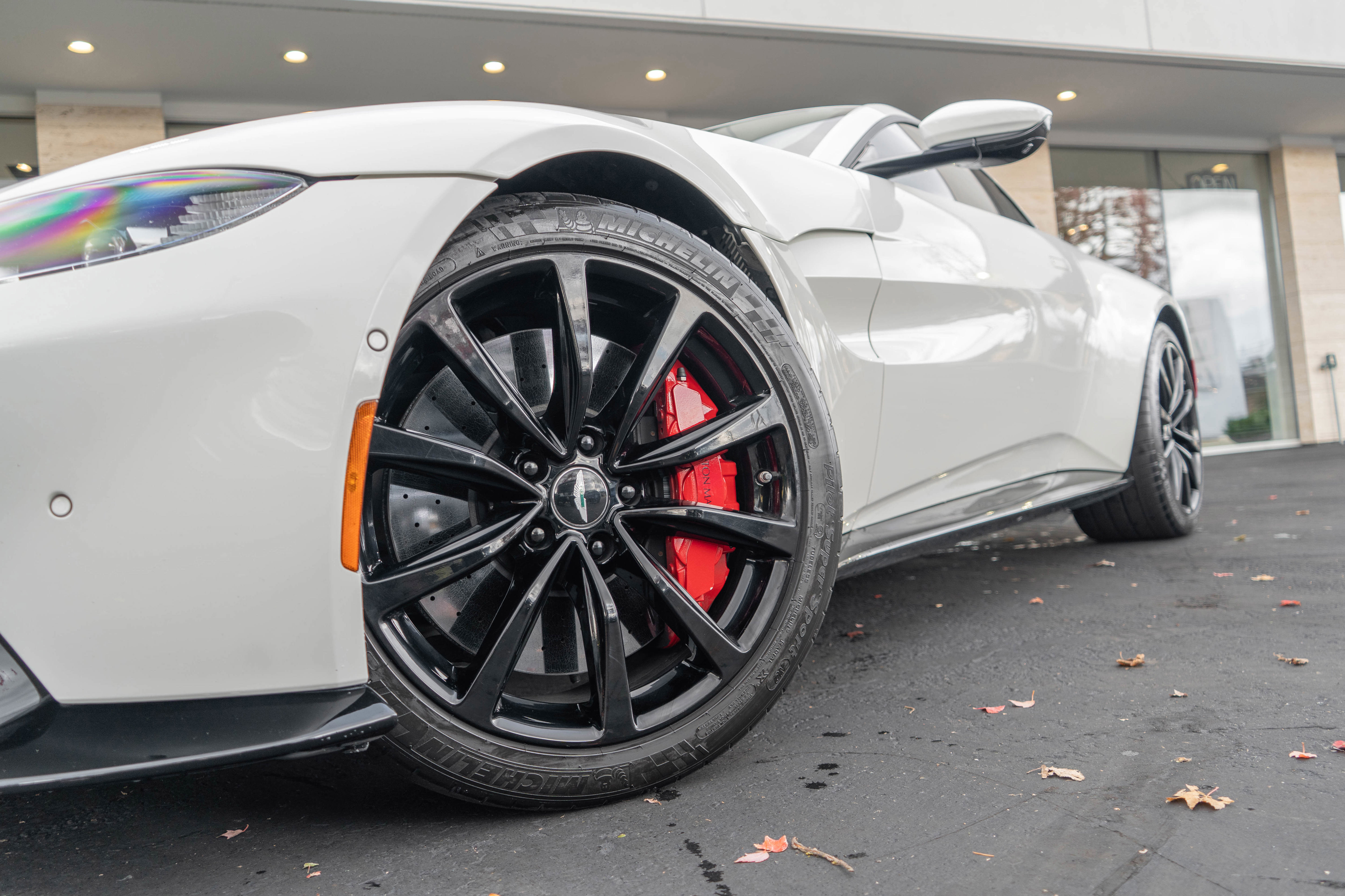 Used 2020 Aston Martin V8 Vantage Coupe RWD image 36