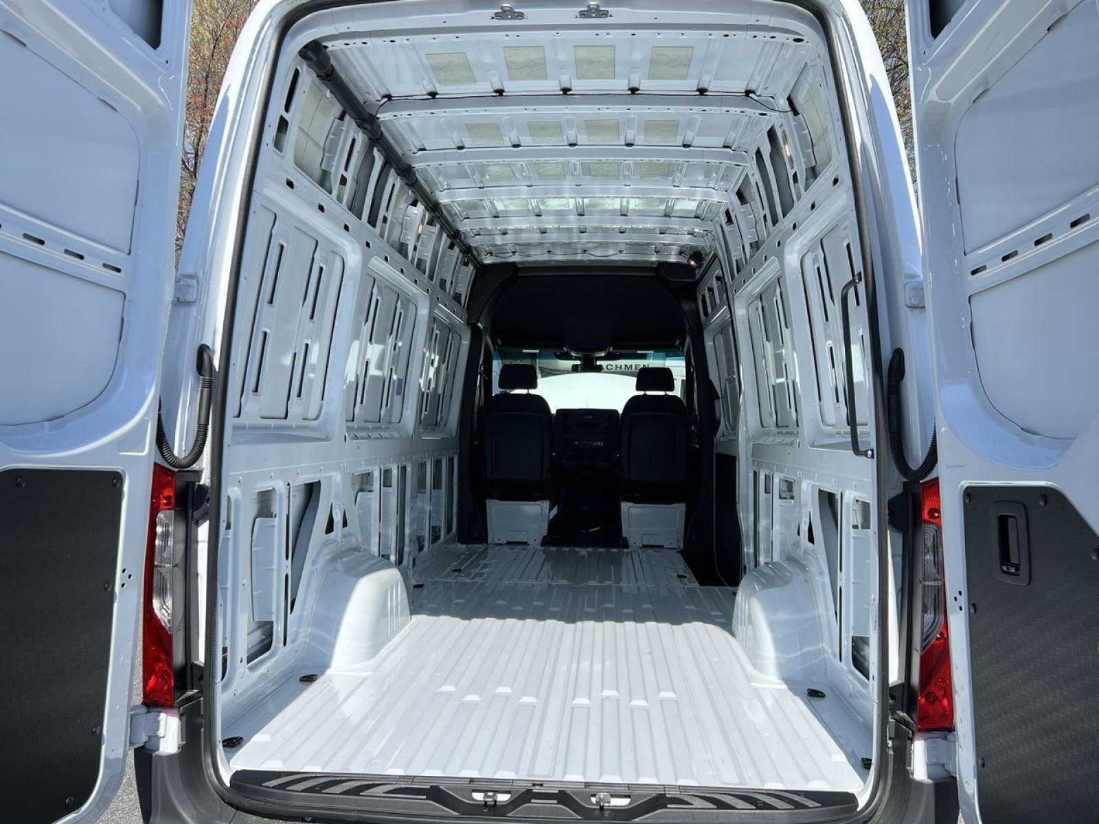 New 2025 Mercedes-Benz Sprinter 2500 image 26