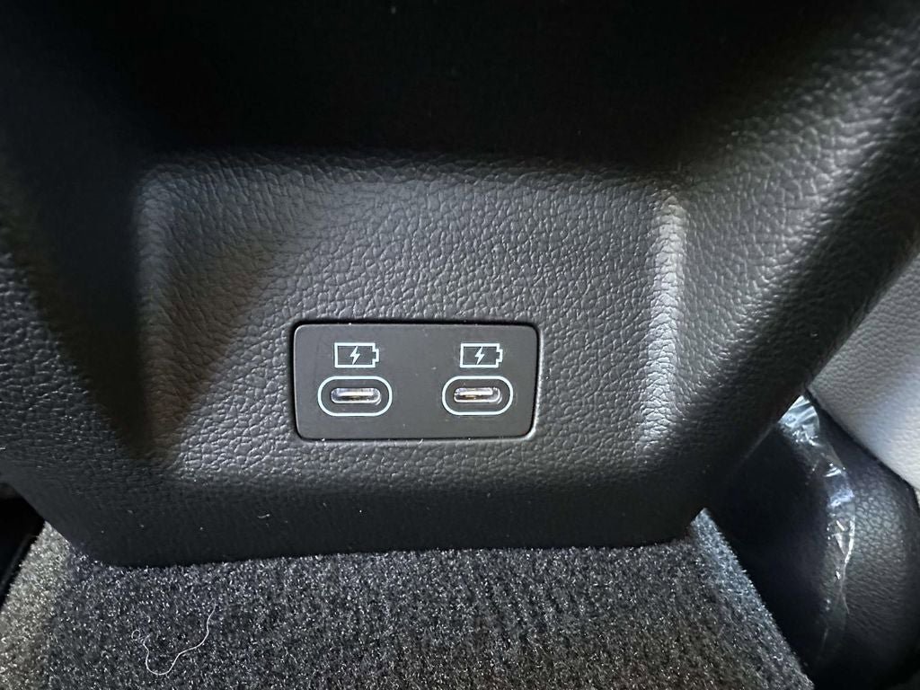 Used 2025 Genesis G70 3.3T Advanced image 14