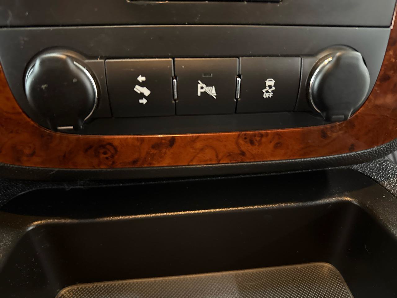 Used 2012 Chevrolet Avalanche LT AWD/4WD image 21