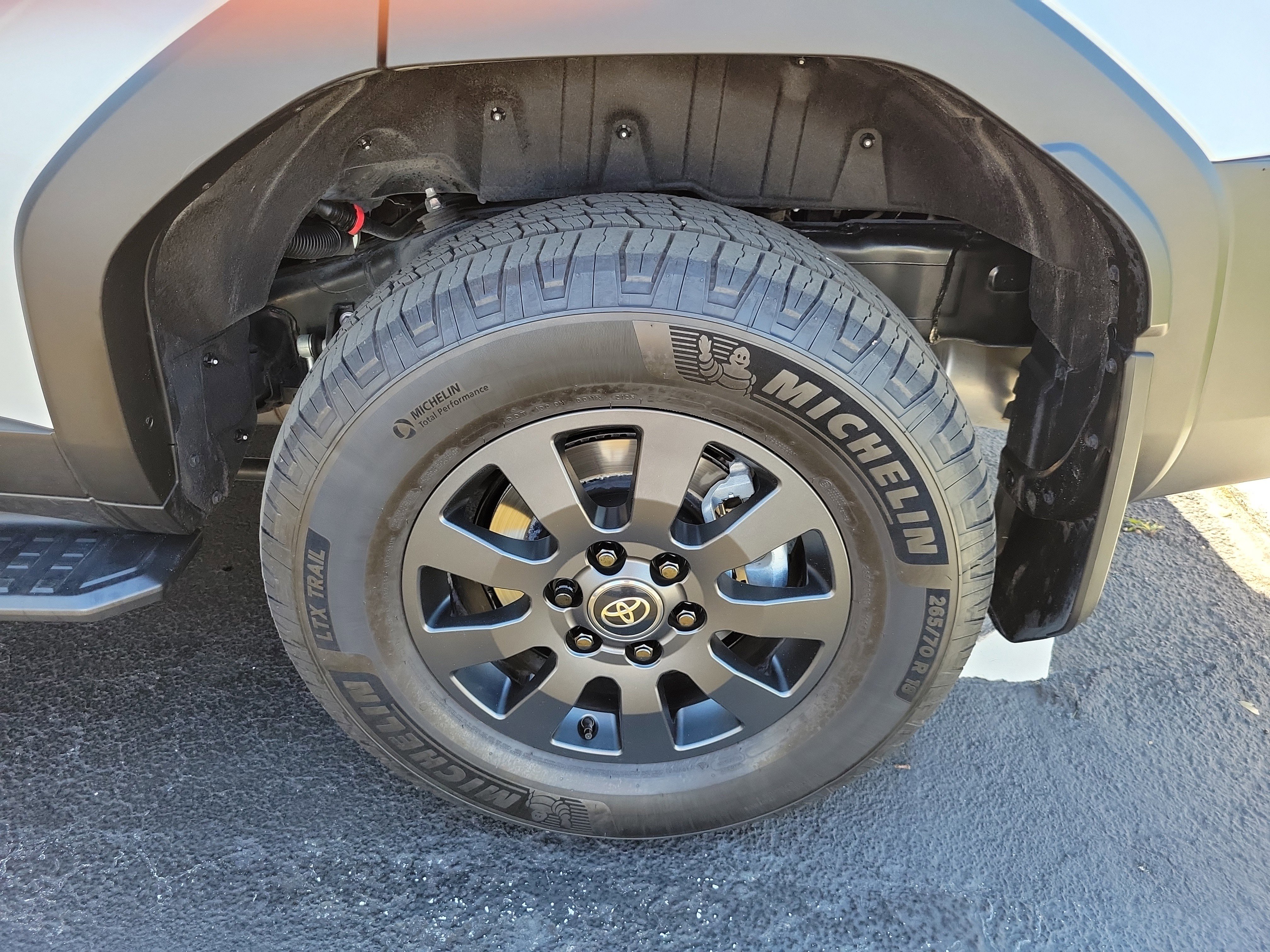 Used 2025 Toyota Land Cruiser image 29