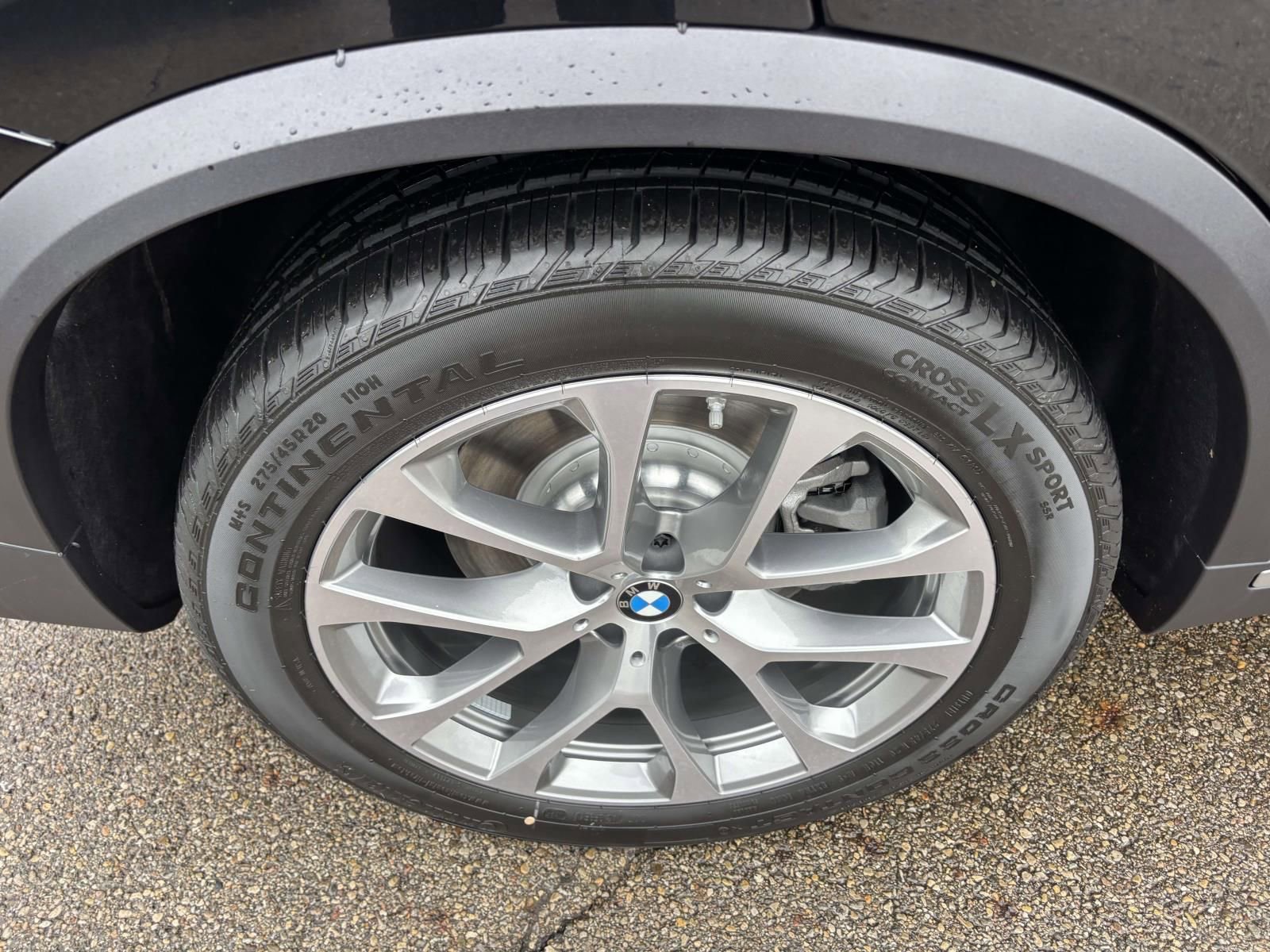 New 2026 BMW X5 xDrive50e w/ Climate Comfort Package image 10